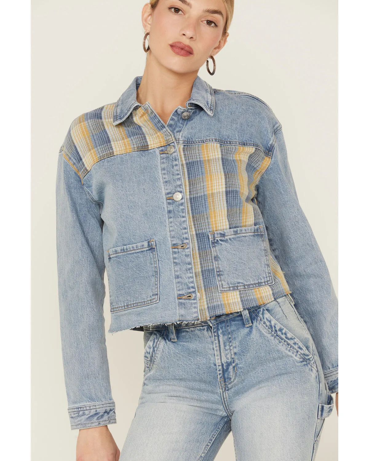 Cleo + Wolf Women's Oversized Plaid Mix Denim Cropped Jacket