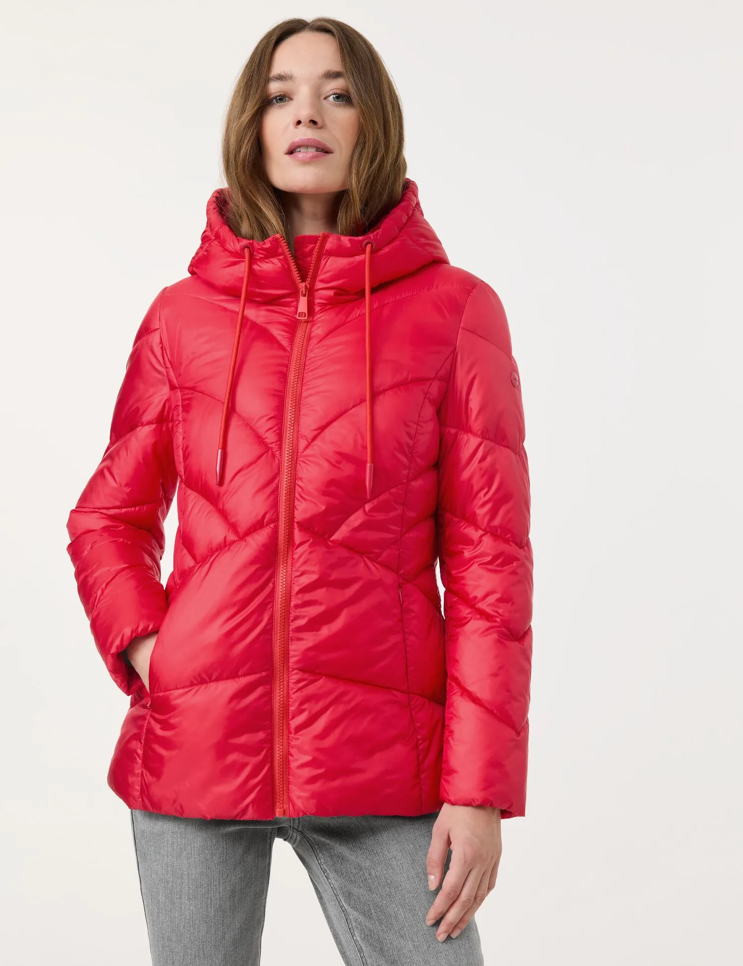 Fitted quilted jacket with a hood