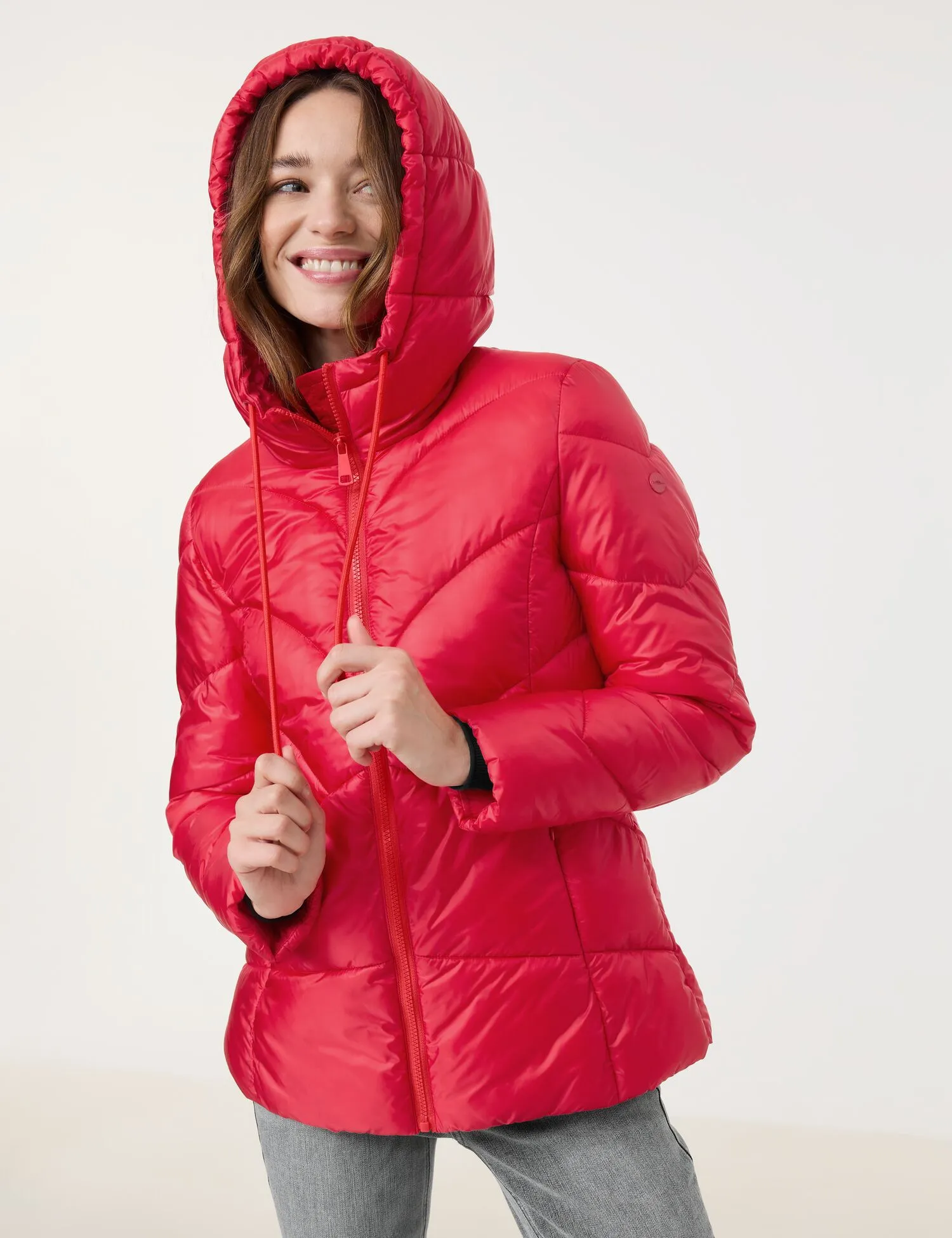 Fitted quilted jacket with a hood