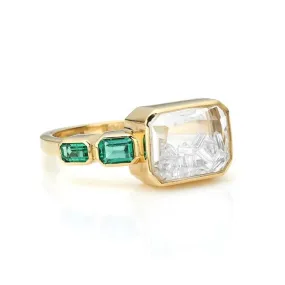 Gold Ring with Diamond Shake and Emerald Baguette Details