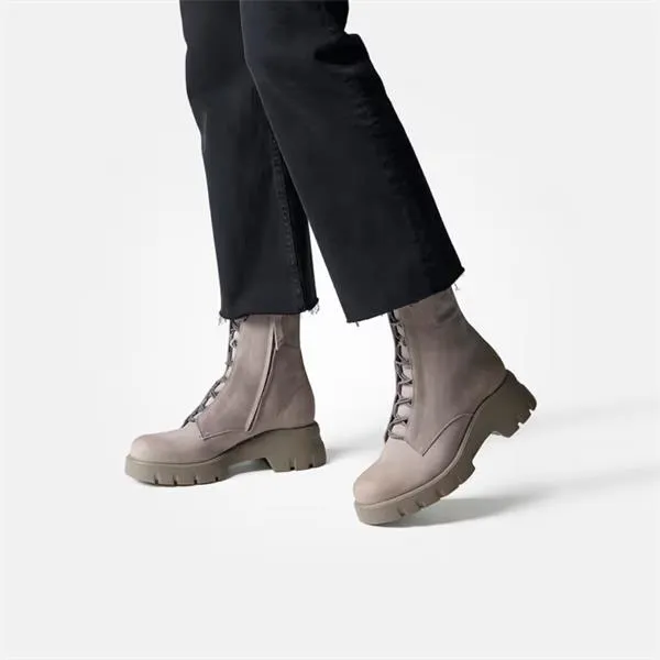 Hidden Bungee Lace Boot - Nubuck Stone