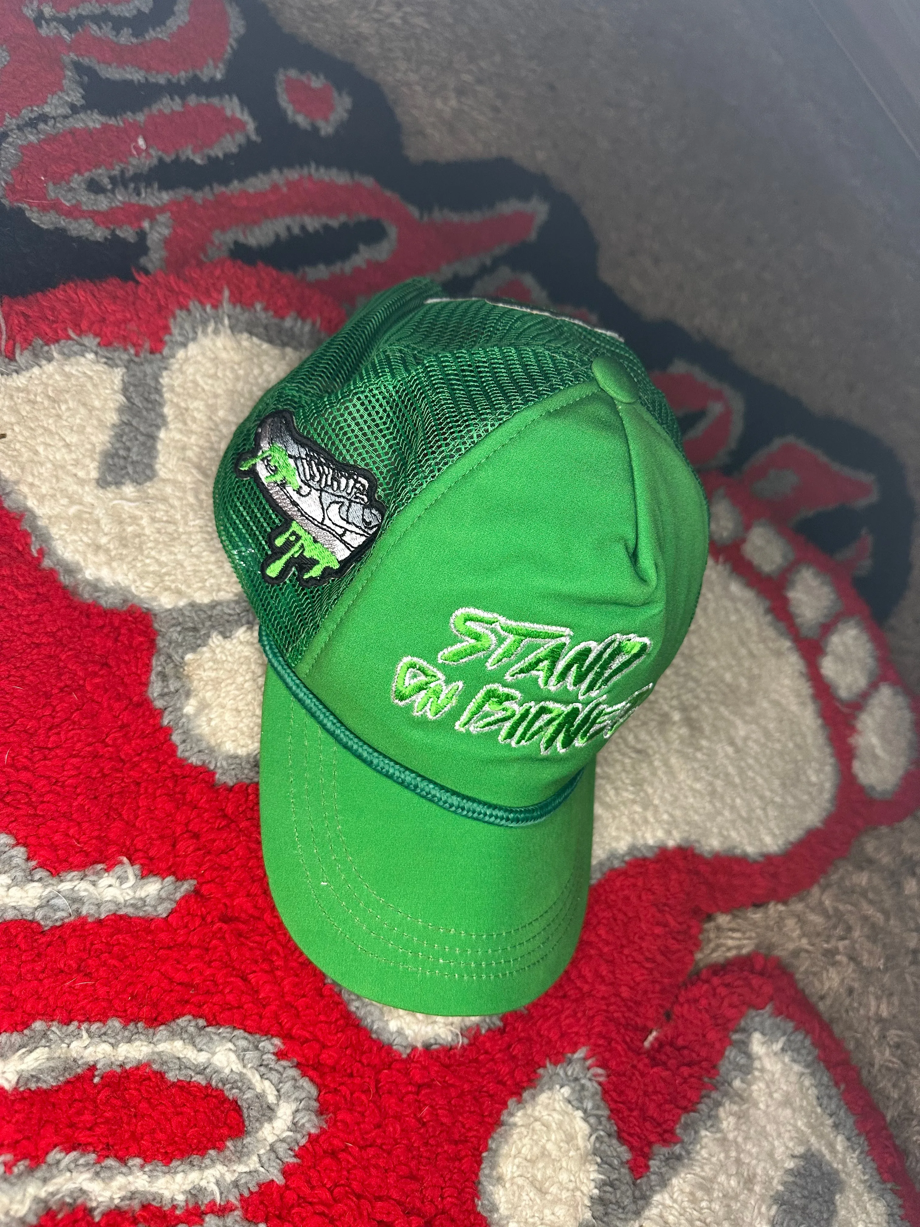 STAND ON BINDEZ GREEN TRUCKERS HAT