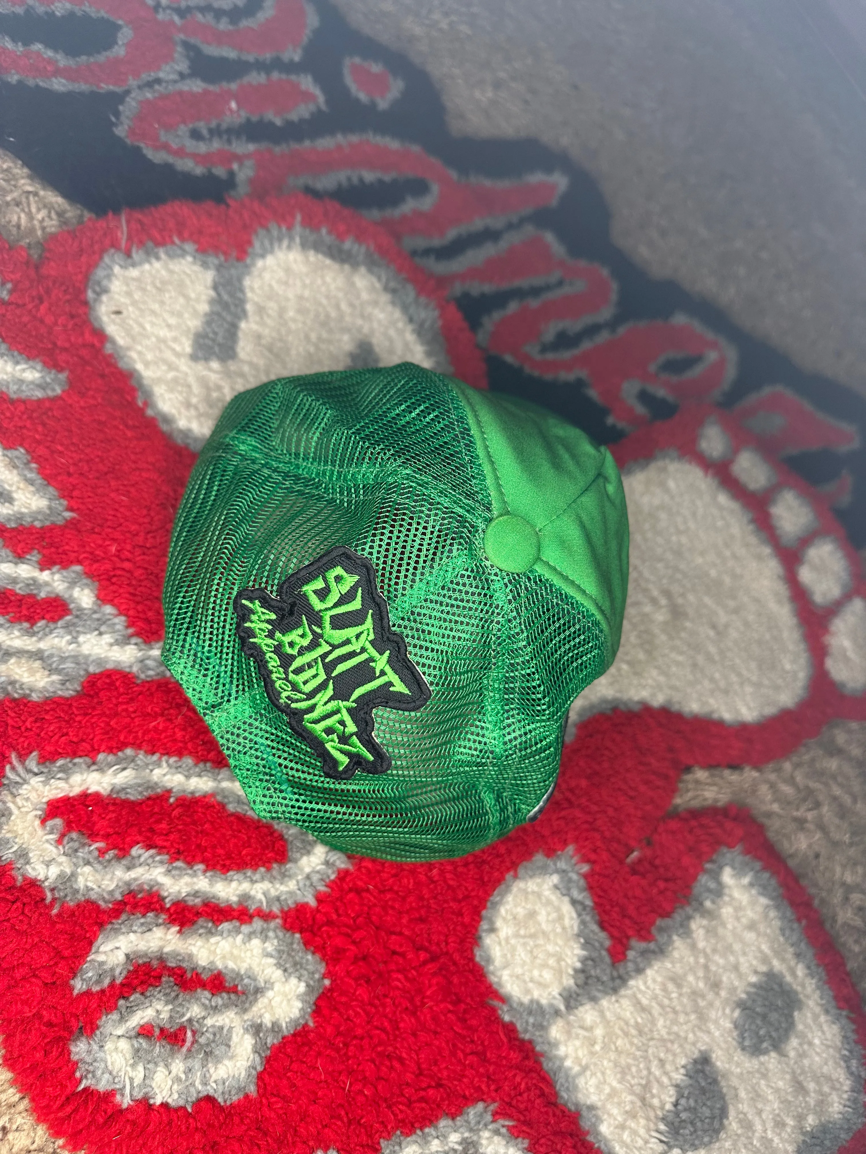 STAND ON BINDEZ GREEN TRUCKERS HAT