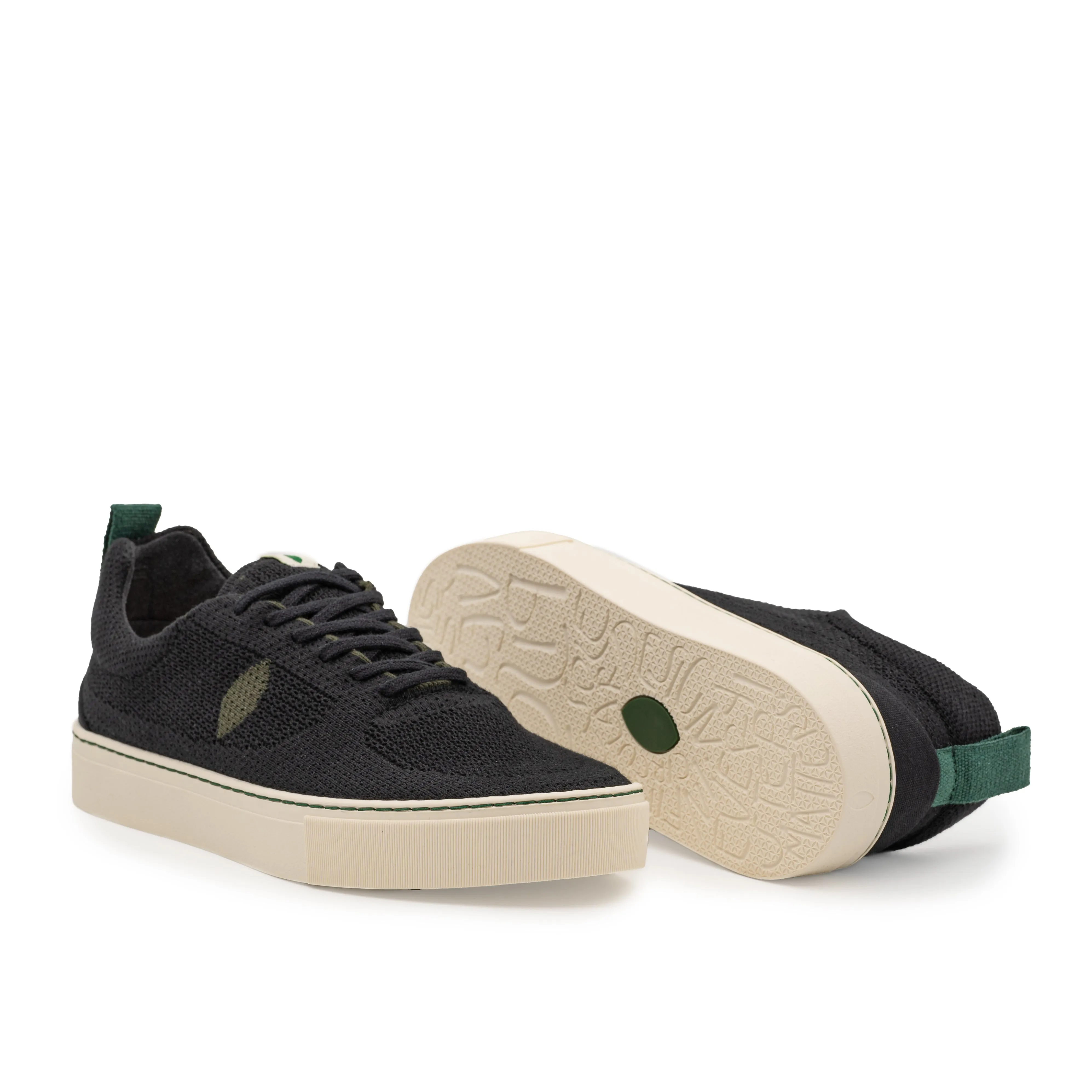 Vegan sneaker black DAV006