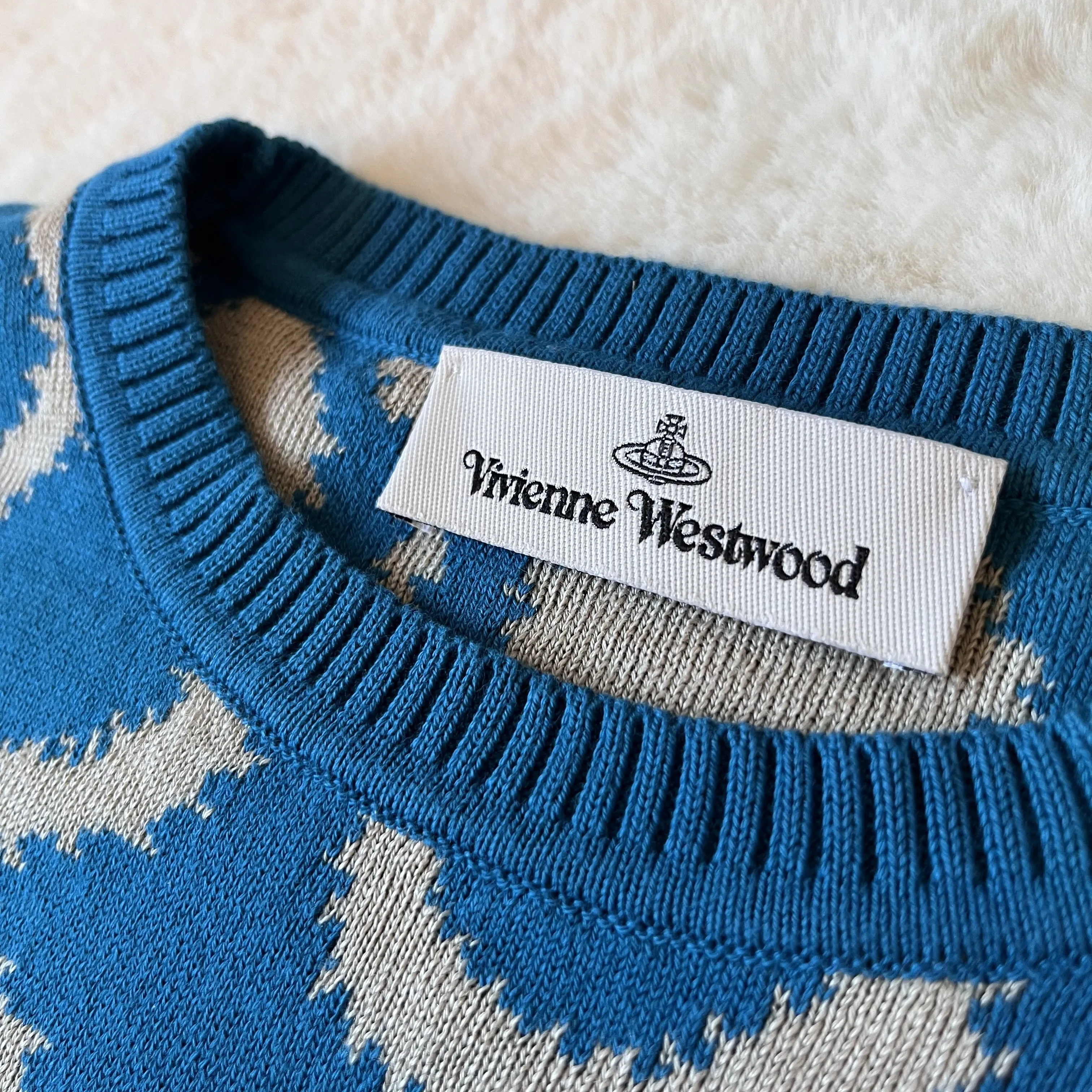 Vivienne Westwood  |Unisex Wool Long Sleeves Logo V-neck & Crew neck